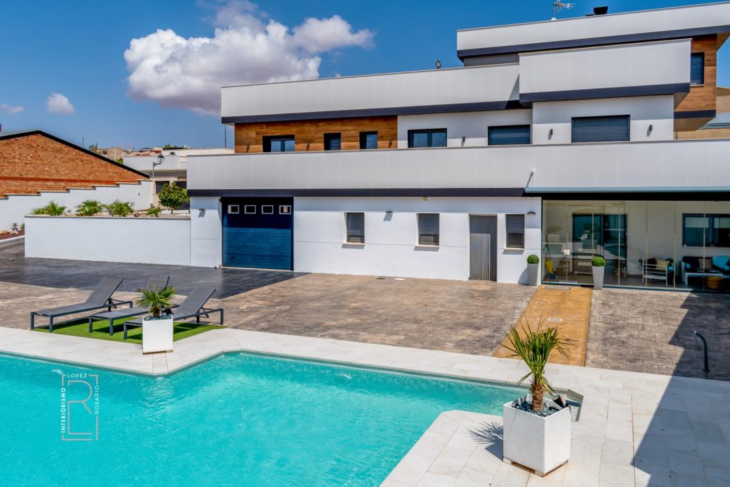 Diseño exterior para villa de lujo
