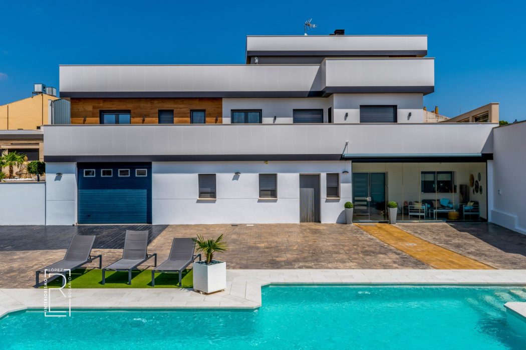 Diseño exterior para villa de lujo
